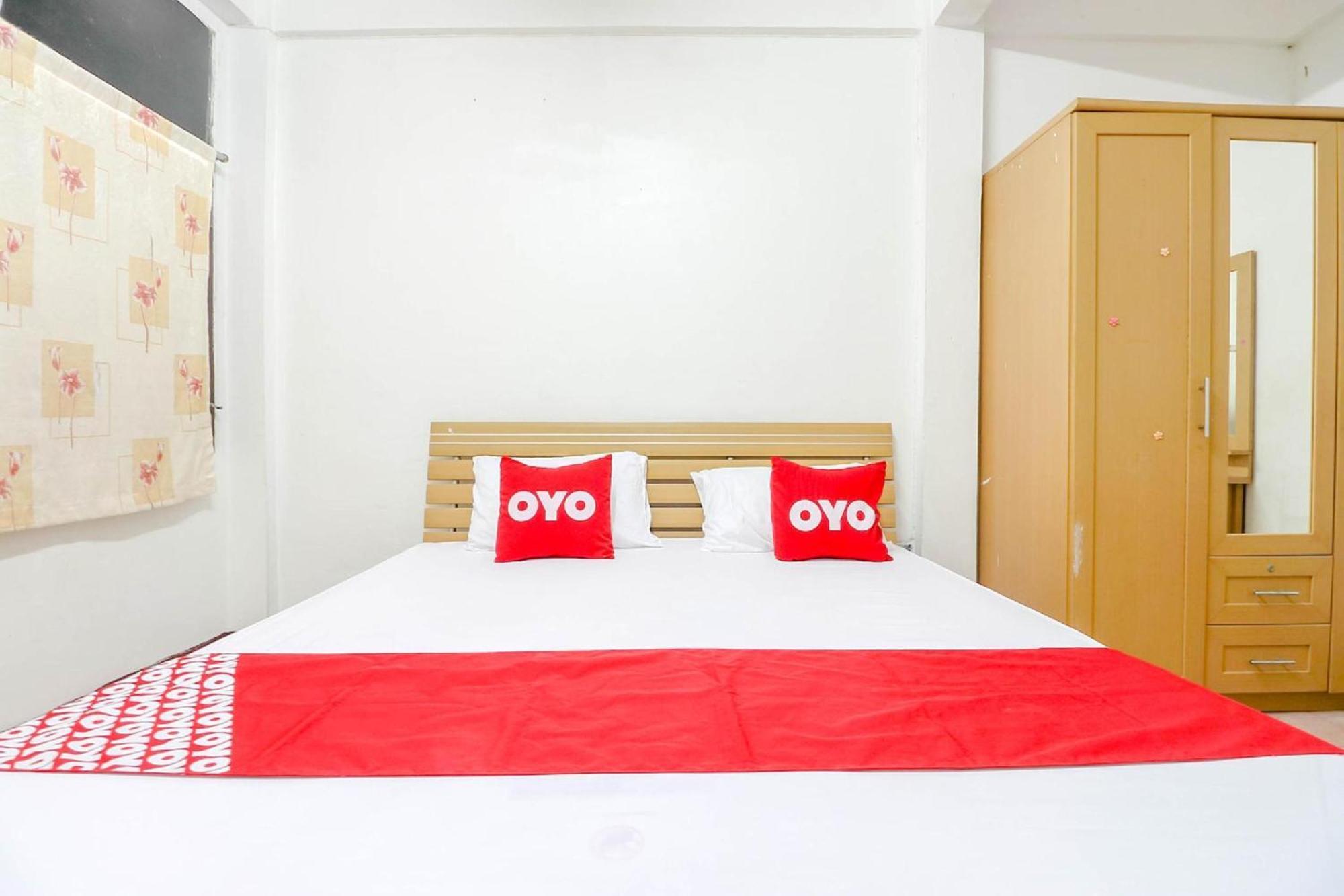 Oyo 525 Mrt佩卡塞姆48号广场酒店|员工已接种疫苗 曼谷 外观 照片